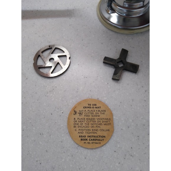 Vintage Rival 358 white Grind-O-Mat meat grinder - Picture 9 of 10